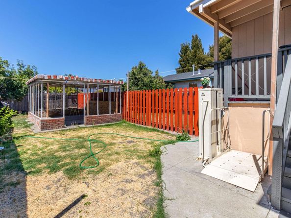 1821 74Th Ave, Oakland CA 94621