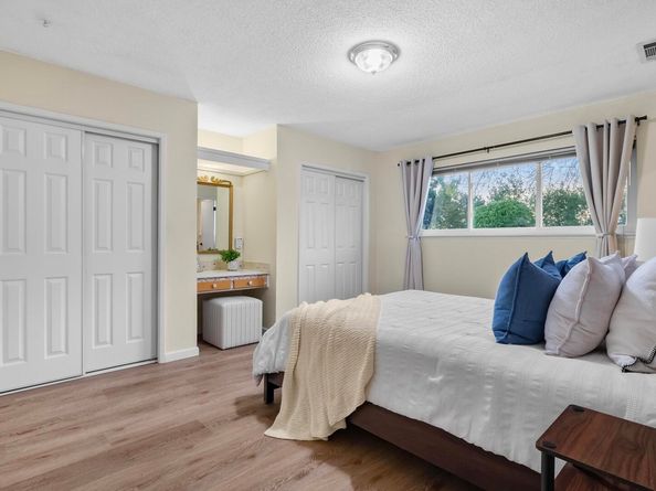 7476 Brookdale Ct, Dublin CA 94568