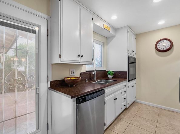 7476 Brookdale Ct, Dublin CA 94568