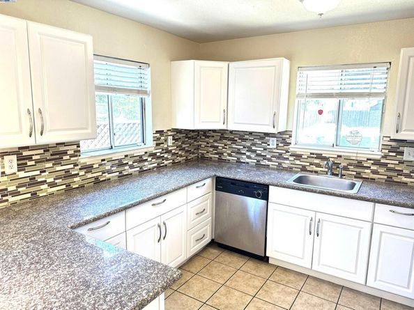 10580 Creekside, Oakland CA 94603