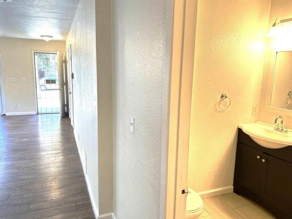 10580 Creekside, Oakland CA 94603