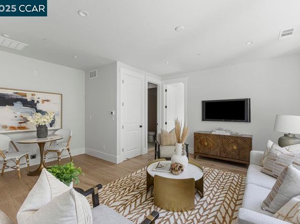 1953 La Cadena, Diablo CA 94528