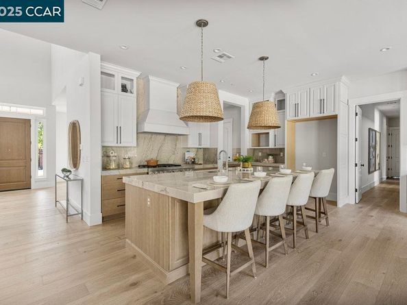 1953 La Cadena, Diablo CA 94528
