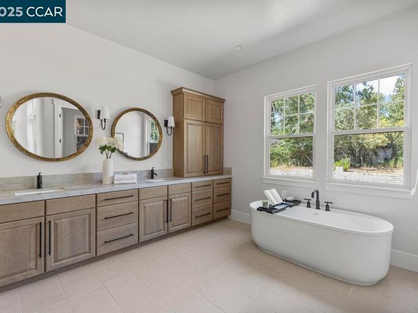 1953 La Cadena, Diablo CA 94528