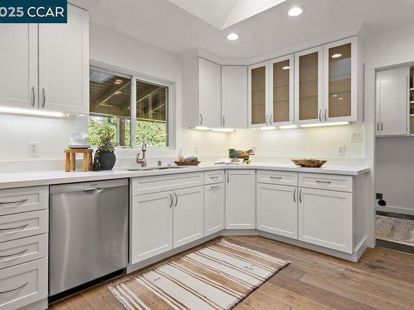 1071 Serrano Ct, Lafayette CA 94549