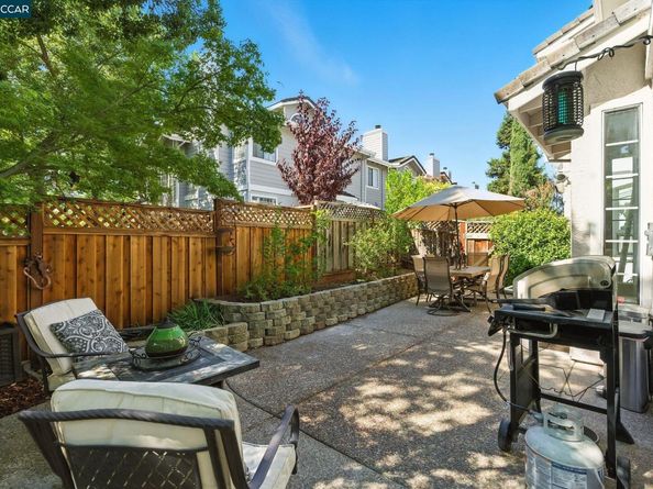 89 Amberfield Ln, Danville CA 94506