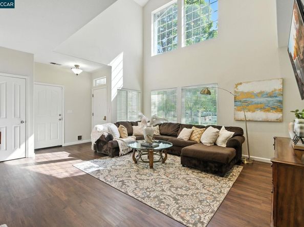 89 Amberfield Ln, Danville CA 94506