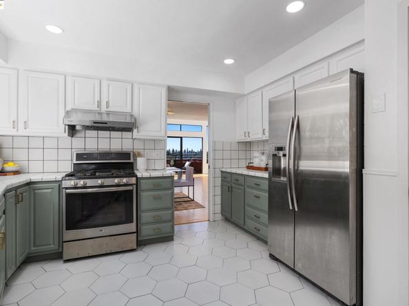 1840 Magellan Dr, Oakland CA 94611