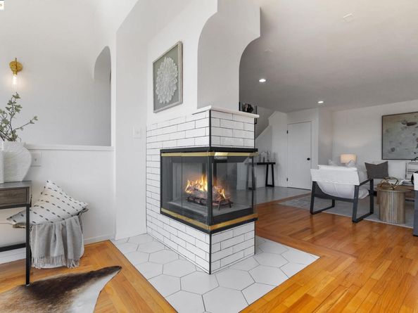 1840 Magellan Dr, Oakland CA 94611