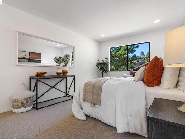1840 Magellan Dr, Oakland CA 94611