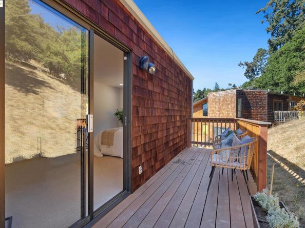 1840 Magellan Dr, Oakland CA 94611