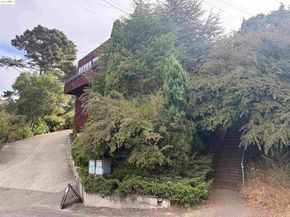 1840 Magellan Dr, Oakland CA 94611