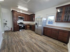 3137 Pleitner Ave, Oakland CA 94602