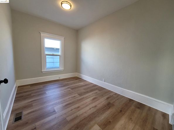 3137 Pleitner Ave, Oakland CA 94602