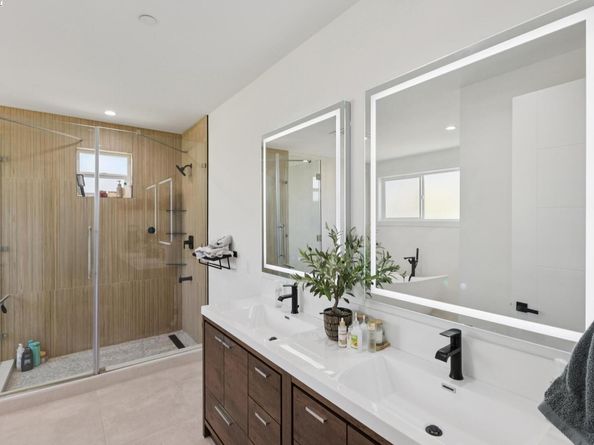 3606 Sarita St, Hayward CA 94542