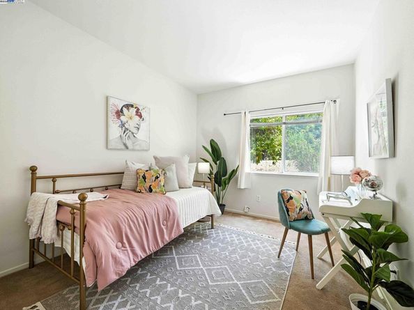 273 Florence Ct, Hercules CA 94547