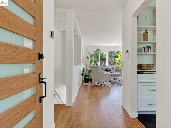 3510 Robinson Dr., Oakland CA 94602
