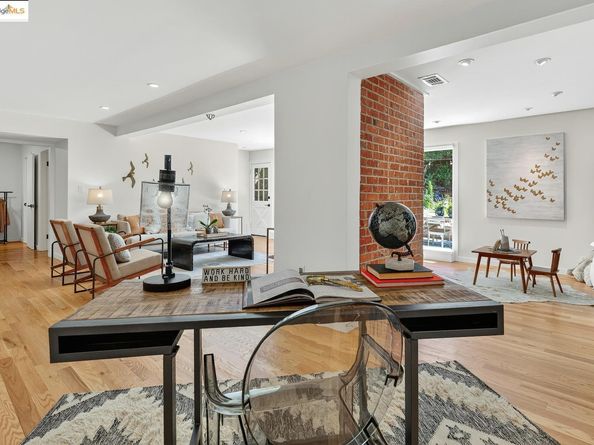 3510 Robinson Dr., Oakland CA 94602