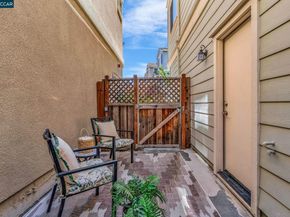 6983 Alamo Creek Trl, Dublin CA 94568