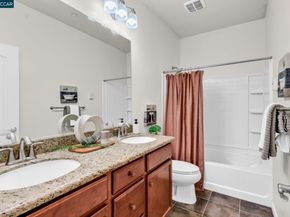 6983 Alamo Creek Trl, Dublin CA 94568