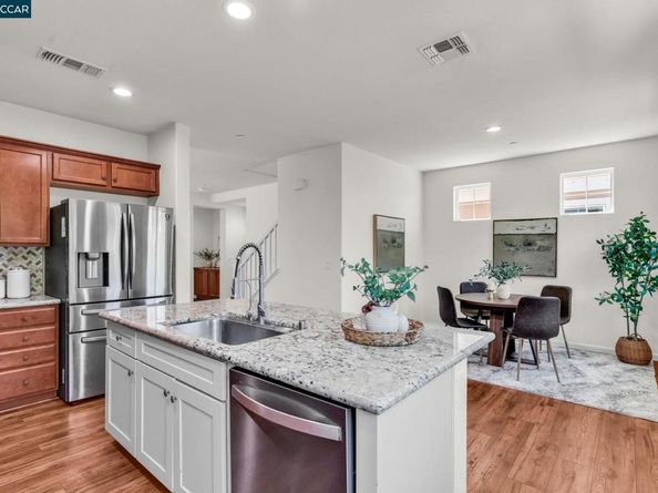 6983 Alamo Creek Trl, Dublin CA 94568