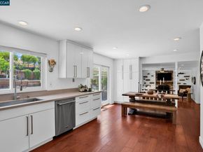 33 El Molino Dr, Clayton CA 94517