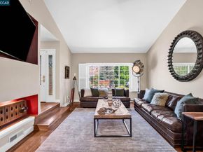 33 El Molino Dr, Clayton CA 94517