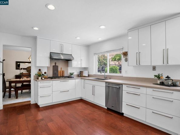 33 El Molino Dr, Clayton CA 94517