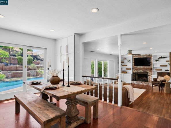 33 El Molino Dr, Clayton CA 94517