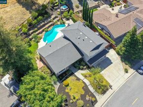33 El Molino Dr, Clayton CA 94517