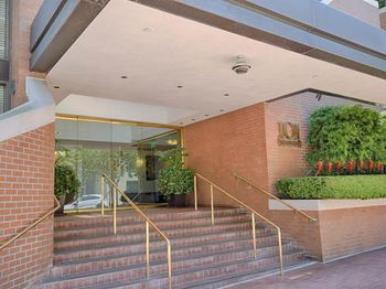 101 Lombard St