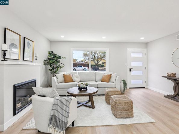 562 Swallow Dr, Livermore CA 94551