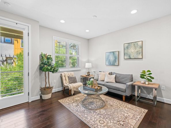 389 Basswood Cmn 9, Livermore CA 94551