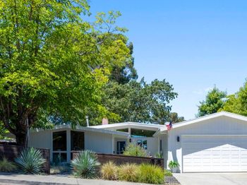 4525 Entrada Ct
