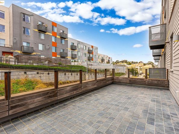 555 Innes Ave 309, San Francisco CA 94124