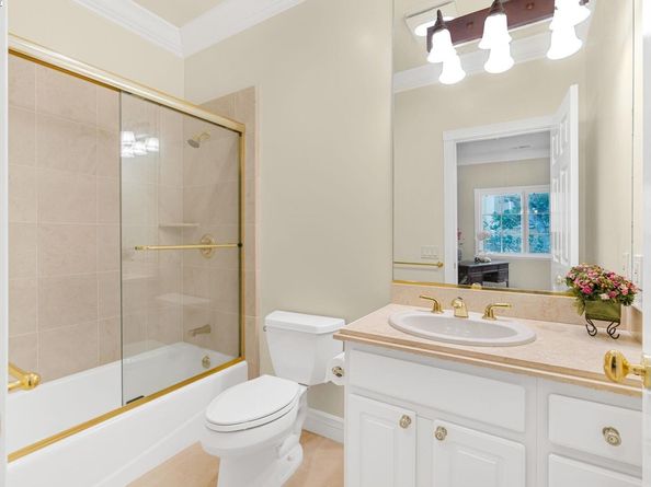 11 La Strada, Burlingame CA 94010