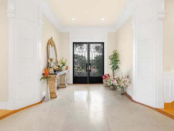 11 La Strada, Burlingame CA 94010