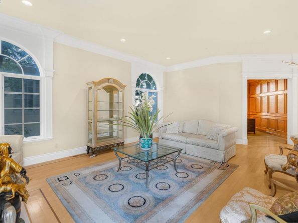 11 La Strada, Burlingame CA 94010