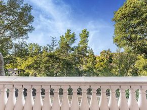 11 La Strada, Burlingame CA 94010