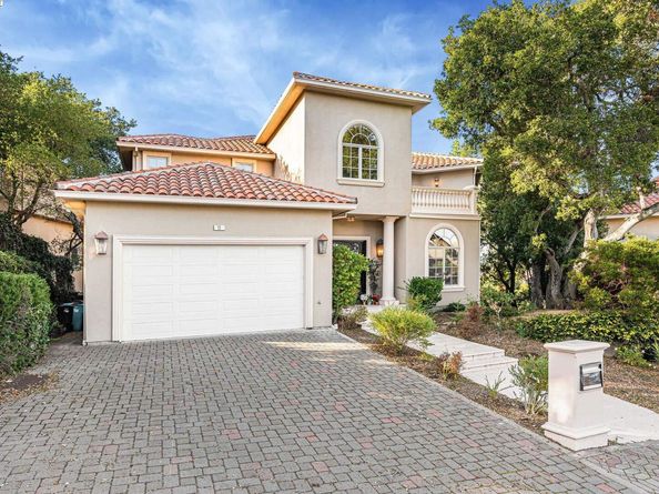 11 La Strada, Burlingame CA 94010