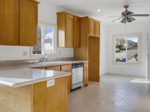 2301 12Th Ave, Oakland CA 94606