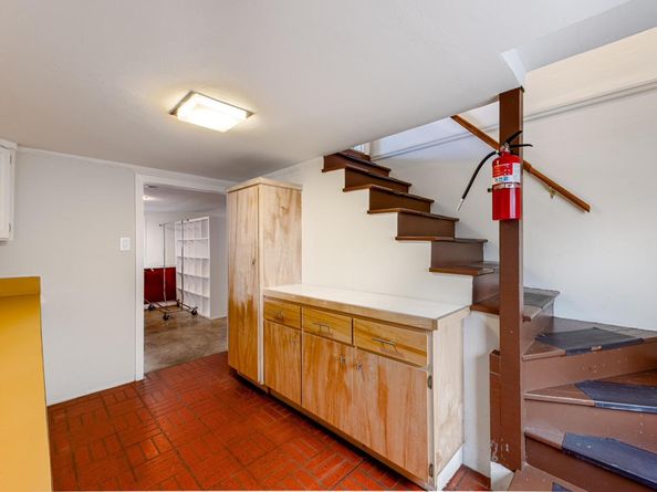 4545 Tompkins Ave, Oakland CA 94619