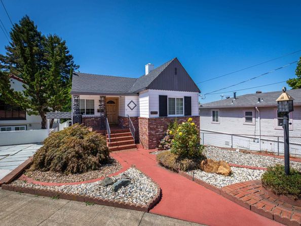 4545 Tompkins Ave, Oakland CA 94619
