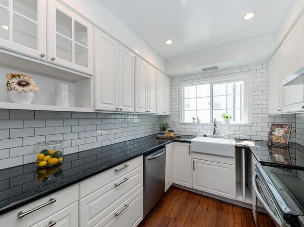 4545 Tompkins Ave, Oakland CA 94619