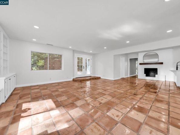 205 Castle Hill Ranch Rd, Walnut Creek CA 94595
