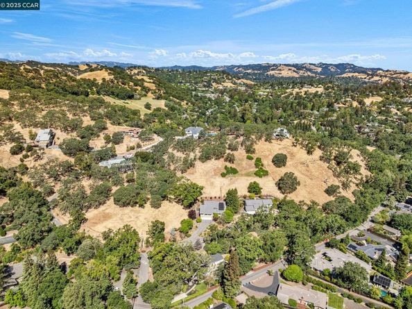 205 Castle Hill Ranch Rd, Walnut Creek CA 94595