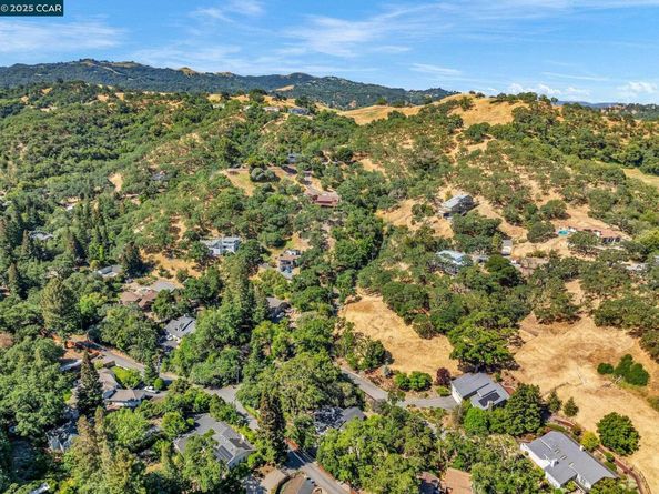 205 Castle Hill Ranch Rd, Walnut Creek CA 94595
