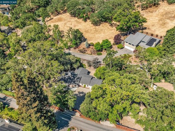 205 Castle Hill Ranch Rd, Walnut Creek CA 94595