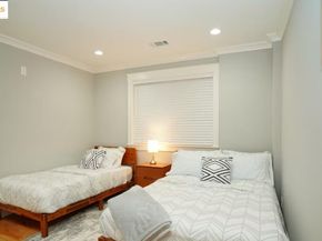 976 53rd ST, Emeryville CA 94608