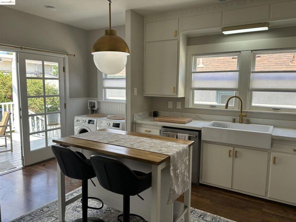 2628 School  St, Oakland CA 94602